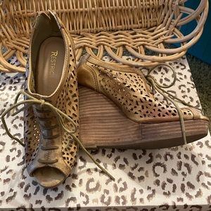 Restricted Wedges size 8